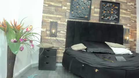 Luci online show from August 14, 7:45 am