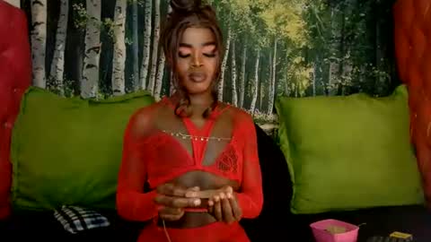 Lucile Carrie online show from July 14, 2:53 pm