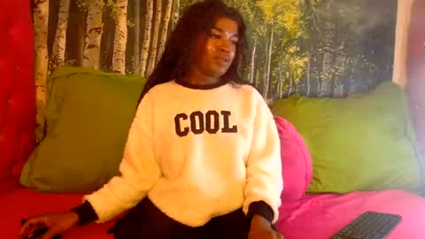 Lucile Carrie online show from July 21, 7:00 am