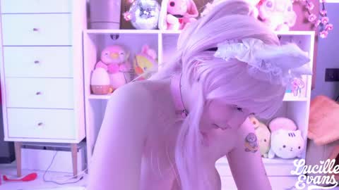 Lucy UwU online show from May 26, 4:57 am