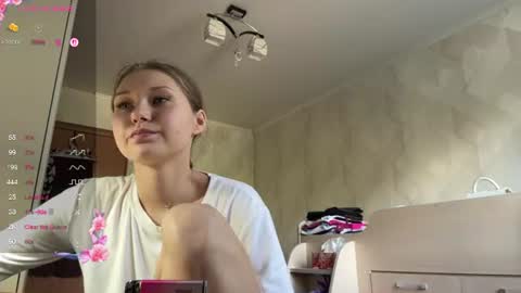 Maya online show from August 14, 11:36 am