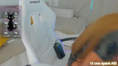 lucky__lady_ online show from August 11, 3:19 am