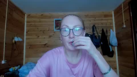 lucky_licky20 online show from July 17, 5:07 am