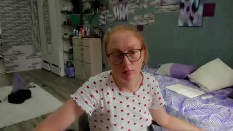 lucky_licky20 online show from July 25, 3:32 am