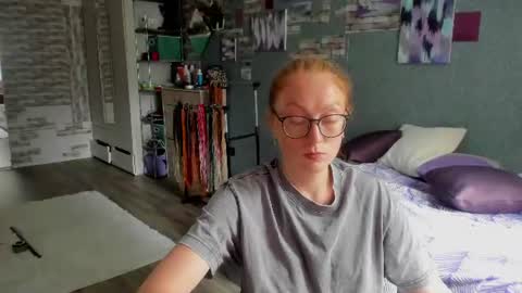 lucky_licky20 online show from July 26, 4:39 am