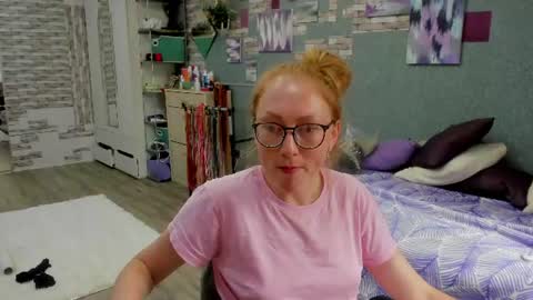 lucky_licky20 online show from July 27, 2:17 am