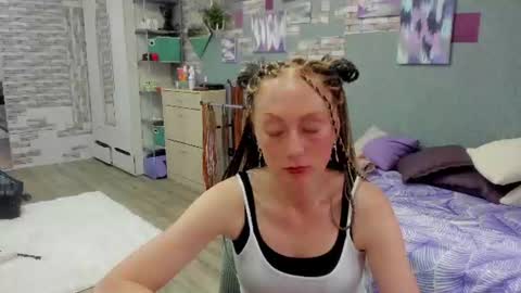 lucky_licky20 online show from July 28, 1:55 am