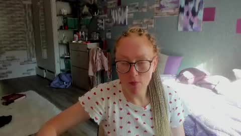 lucky_licky20 online show from August 11, 3:19 am