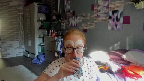 lucky_licky20 online show from August 12, 2:14 am