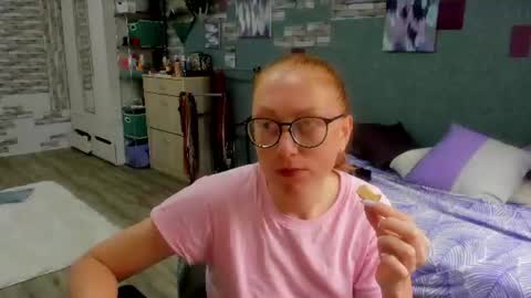 lucky_licky20 online show from August 14, 2:59 am