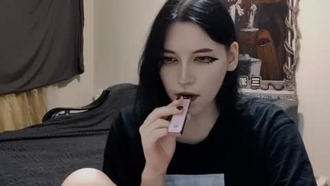 luckybastrad0677 online show from June 16, 6:28 pm