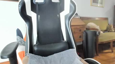 Lucky online show from June 2, 6:44 pm