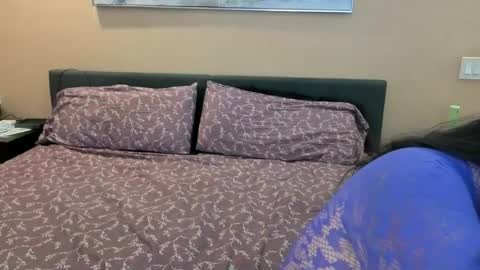 luckylee1992 online show from August 13, 3:42 am