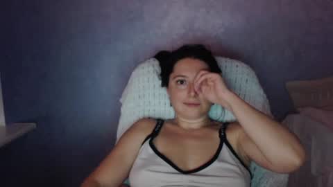 luckylinda23 online show from August 3, 7:43 pm