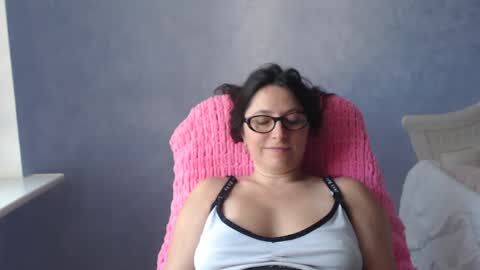 luckylinda23 online show from August 11, 8:49 am