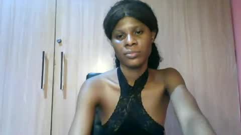 luckymadequeen online show from July 18, 11:06 pm