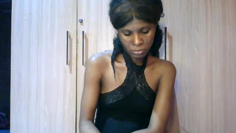 luckymadequeen online show from July 19, 1:29 am