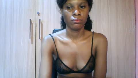 luckymadequeen online show from July 20, 4:59 am