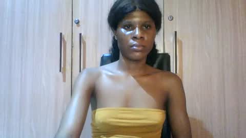 luckymadequeen online show from July 25, 3:10 am