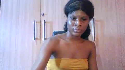 luckymadequeen online show from July 25, 1:04 pm