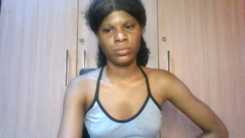 luckymadequeen online show from August 7, 3:17 am