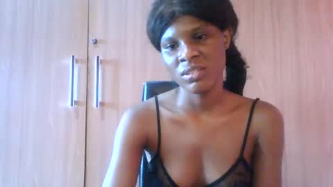 luckymadequeen online show from August 9, 1:12 pm