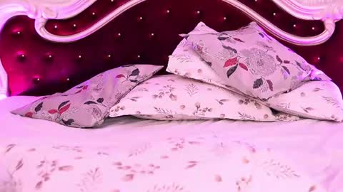 Mia online show from August 8, 12:43 am