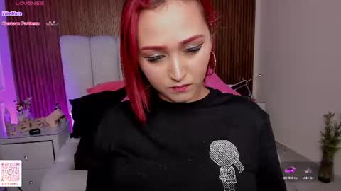 lucy_beatifull online show from August 10, 10:33 pm