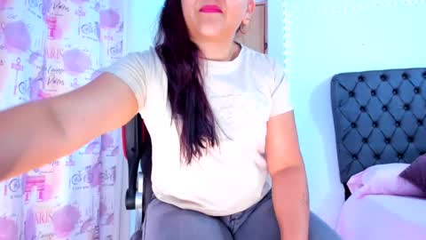 lucy online show from August 2, 2:07 am