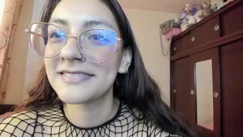 Lucy online show from July 29, 9:33 pm
