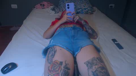 lucy_dreams69 online show from August 6, 3:27 am