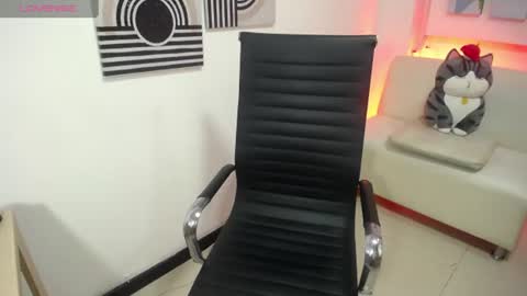 lucy_fer77 online show from August 11, 3:03 pm