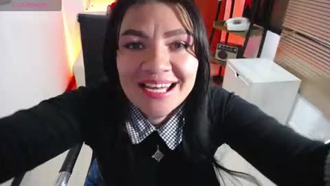 lucy_fer77 online show from August 12, 1:57 pm