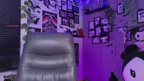 lucyfer online show from August 2, 5:25 am