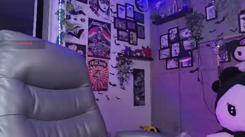 lucyfer online show from August 17, 4:06 am