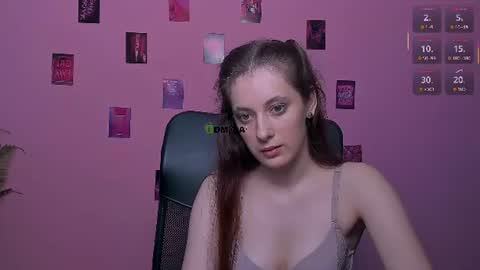 lucy_kitty__ online show from August 18, 12:49 am