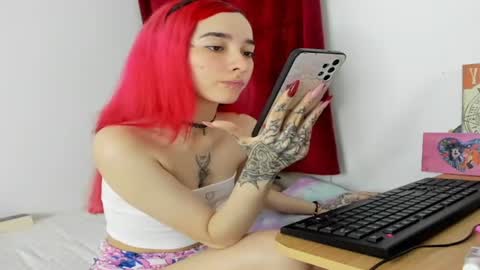 lucyblood online show from April 21, 11:41 pm