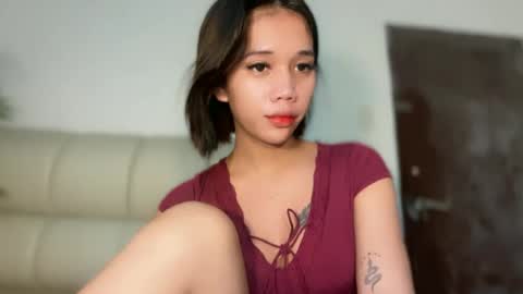lucyforr online show from July 13, 3:57 am