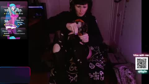 lucylascivious online show from April 30, 2:36 am