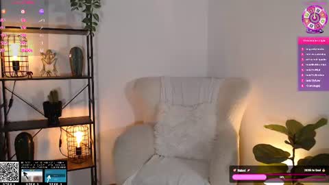 Lucy online show from August 12, 6:54 pm