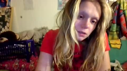 lucylovesflowers online show from August 6, 8:46 am