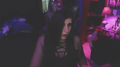 Lucypurr666 online show from May 28, 8:06 am