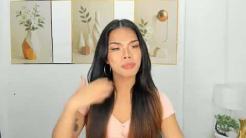lucyvane online show from August 9, 12:55 am