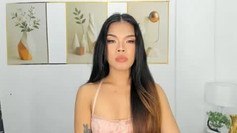 lucyvane online show from August 9, 9:49 pm