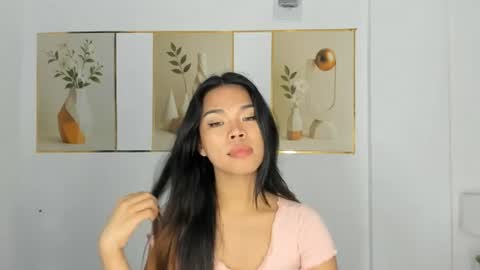 lucyvane online show from August 12, 11:01 am