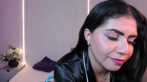 Lucy Wold online show from August 11, 11:29 pm