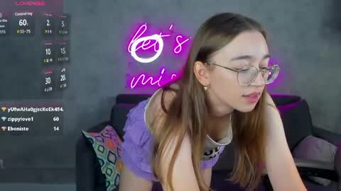 Lucy online show from August 12, 3:09 am