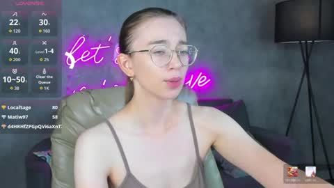 Lucy online show from August 13, 4:15 am