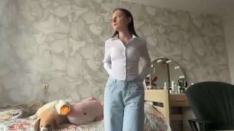 Emily online show from July 29, 4:08 am