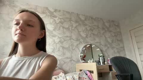 Emily online show from August 5, 6:00 am
